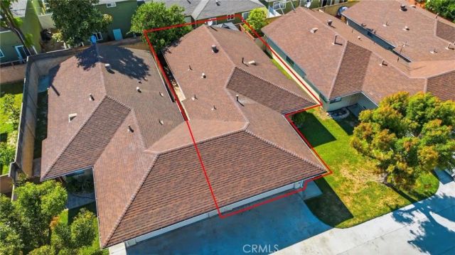 11736 215th Street, Lakewood, CA 90715