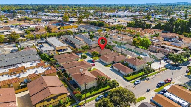 11736 215th Street, Lakewood, CA 90715