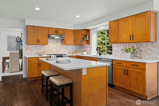 7204 153rd Avenue NE, Redmond, WA 98052