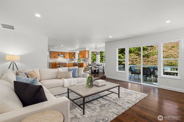 7204 153rd Avenue NE, Redmond, WA 98052