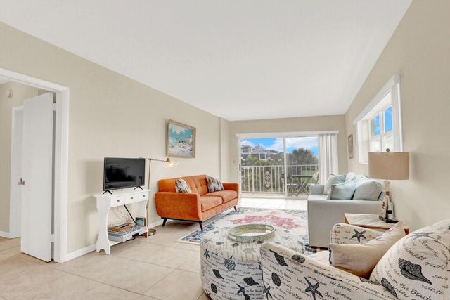 3030 S Ocean Boulevard S 332, Palm Beach, FL 33480