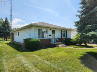 S 1644 Larchmont Drive, Sandusky, OH 44870