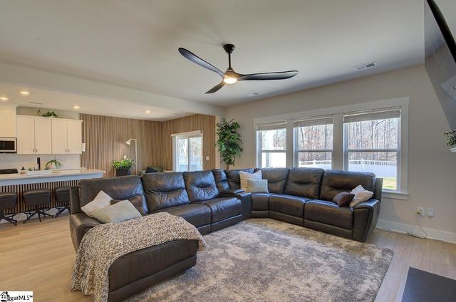 860 Burghley Circle, Greer, SC 29651