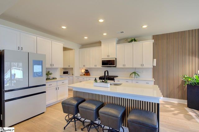 860 Burghley Circle, Greer, SC 29651