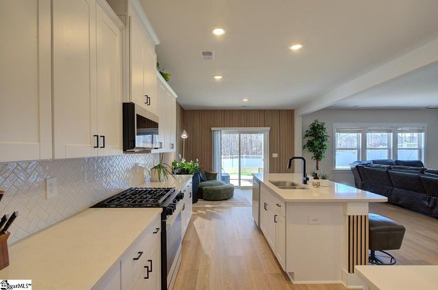 860 Burghley Circle, Greer, SC 29651