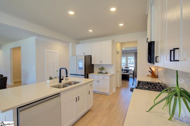 860 Burghley Circle, Greer, SC 29651