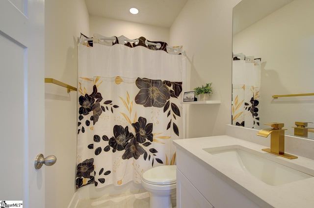 860 Burghley Circle, Greer, SC 29651