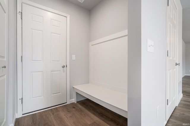 8213 Catberry Trail, Fort Wayne, IN 46804