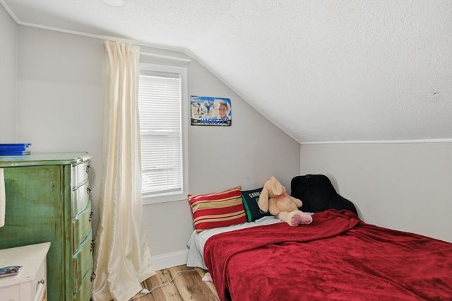 238 E Main St, Chicopee, MA 01020