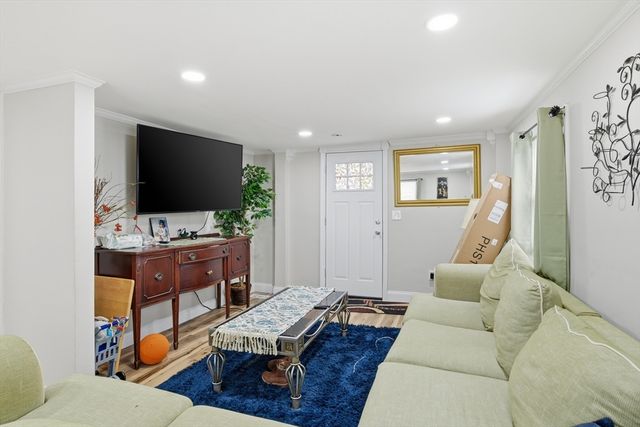 238 E Main St, Chicopee, MA 01020