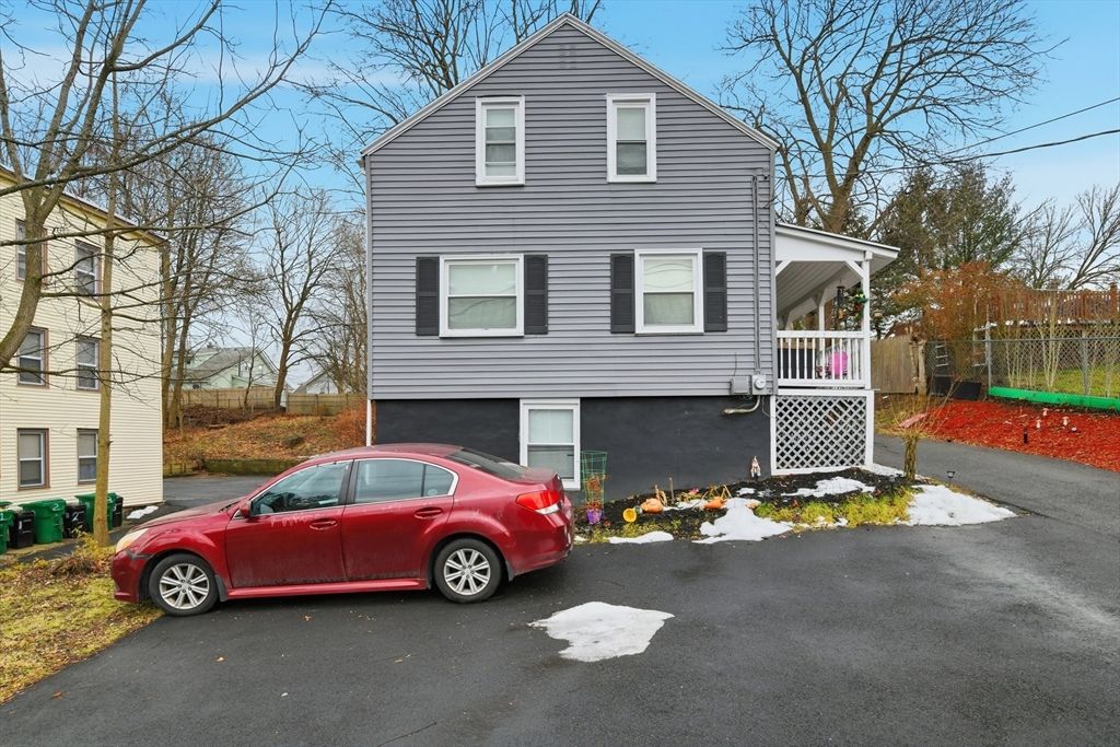 238 E Main St, Chicopee, MA 01020