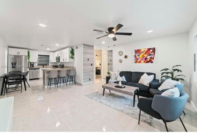 2320 SW 18th Terrace 1, Fort Lauderdale, FL 33315