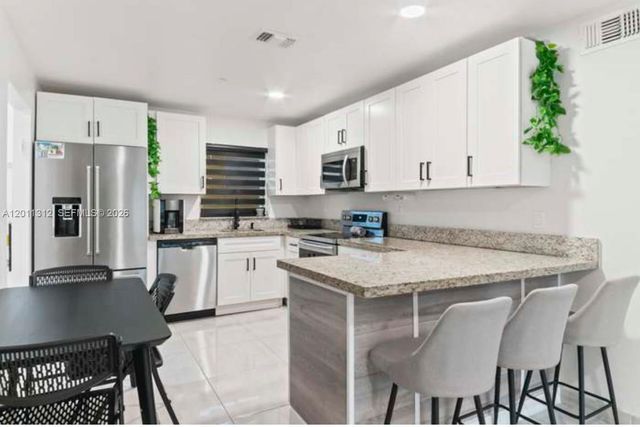 2320 SW 18th Terrace 1, Fort Lauderdale, FL 33315