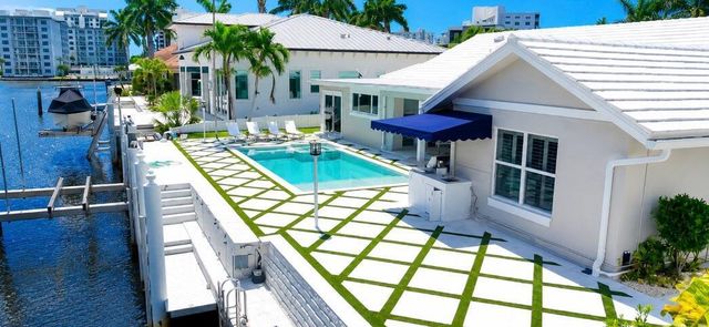 885 Nafa Drive, Boca Raton, FL 33487