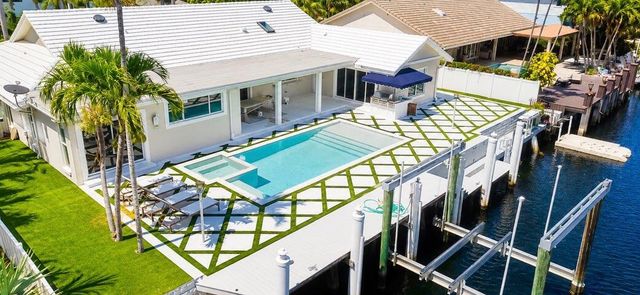 885 Nafa Drive, Boca Raton, FL 33487