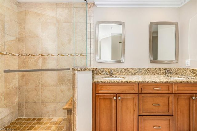 975 Tarpon Cove DR 204, Naples, FL 34110