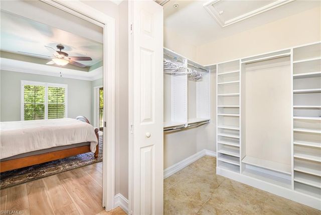 975 Tarpon Cove DR 204, Naples, FL 34110