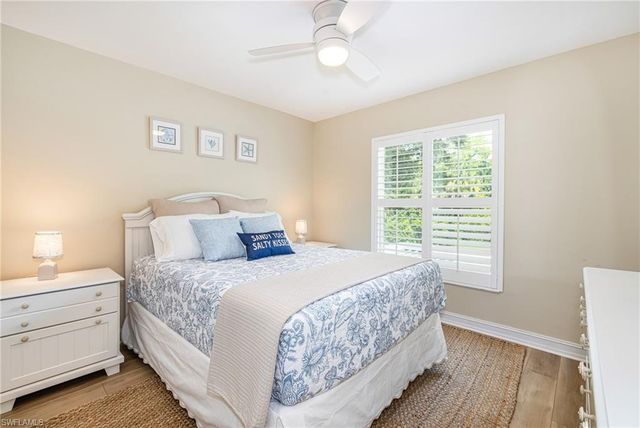 975 Tarpon Cove DR 204, Naples, FL 34110