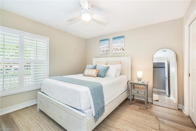 975 Tarpon Cove DR 204, Naples, FL 34110