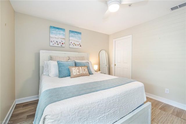 975 Tarpon Cove DR 204, Naples, FL 34110