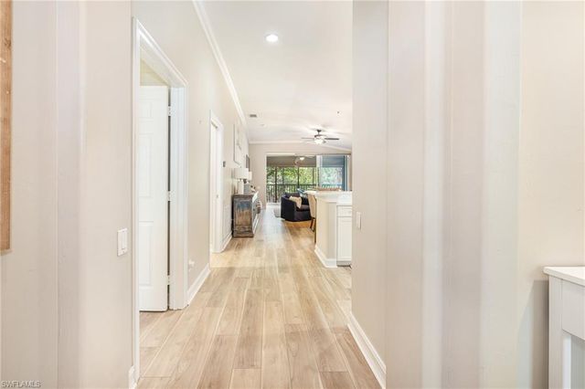 975 Tarpon Cove DR 204, Naples, FL 34110