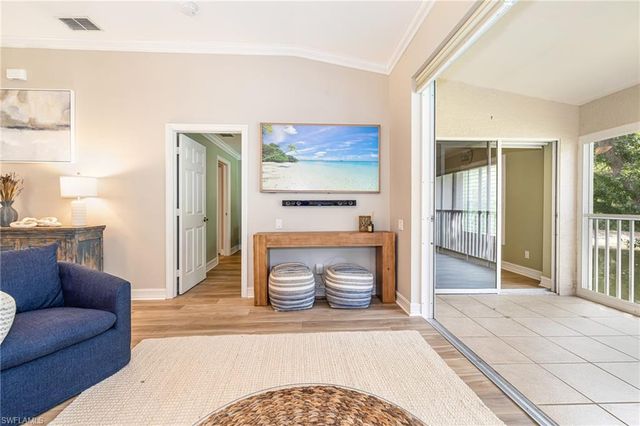 975 Tarpon Cove DR 204, Naples, FL 34110