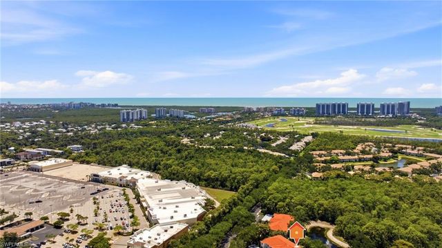 975 Tarpon Cove DR 204, Naples, FL 34110