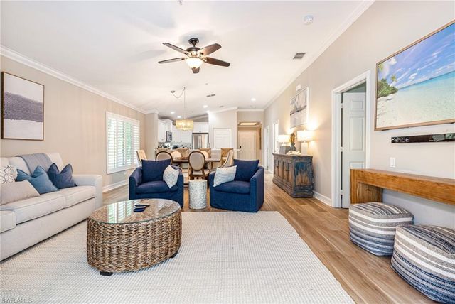 975 Tarpon Cove DR 204, Naples, FL 34110