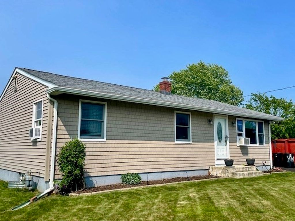 418 Kenneth Ave, Somerset, MA 02726