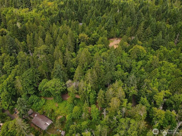 101 N Arnolds Way, Hoodsport, WA 98548