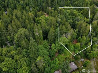 101 N Arnolds Way, Hoodsport, WA 98548