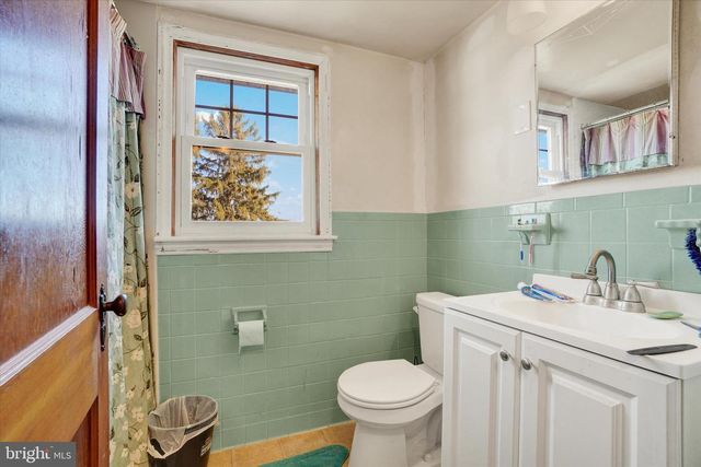 1527 MAIN ST, New Park, PA 17352