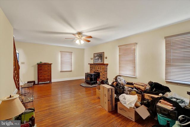 1527 MAIN ST, New Park, PA 17352