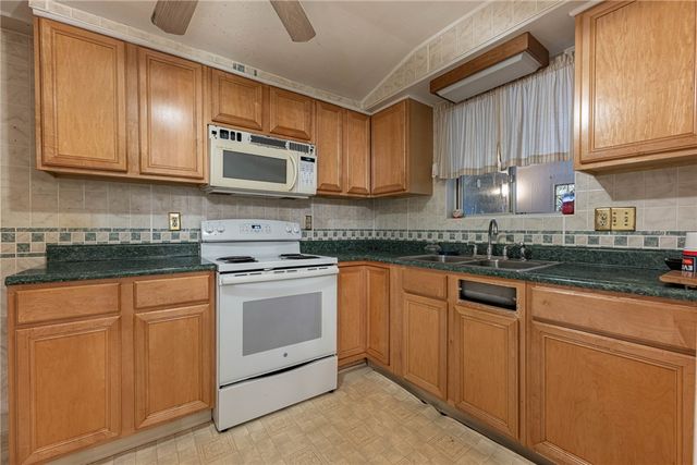 147 N Woodward Avenue, Dayton, OH 45417