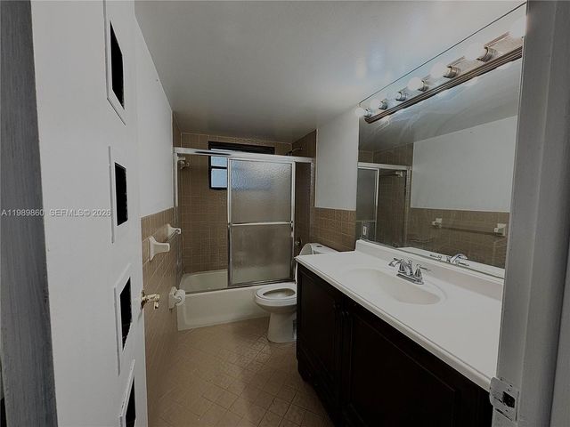 3911 Farragut St 3911, Hollywood, FL 33021