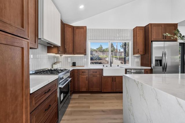 1207 Branding Iron Circle, Vista, CA 92081