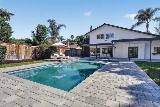1207 Branding Iron Circle, Vista, CA 92081