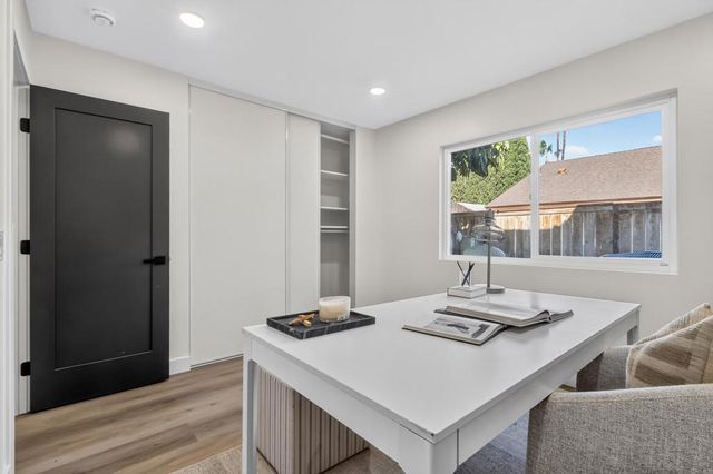 1207 Branding Iron Circle, Vista, CA 92081