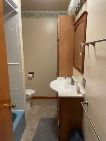 309 Greenwood, Hermitage, PA 16148