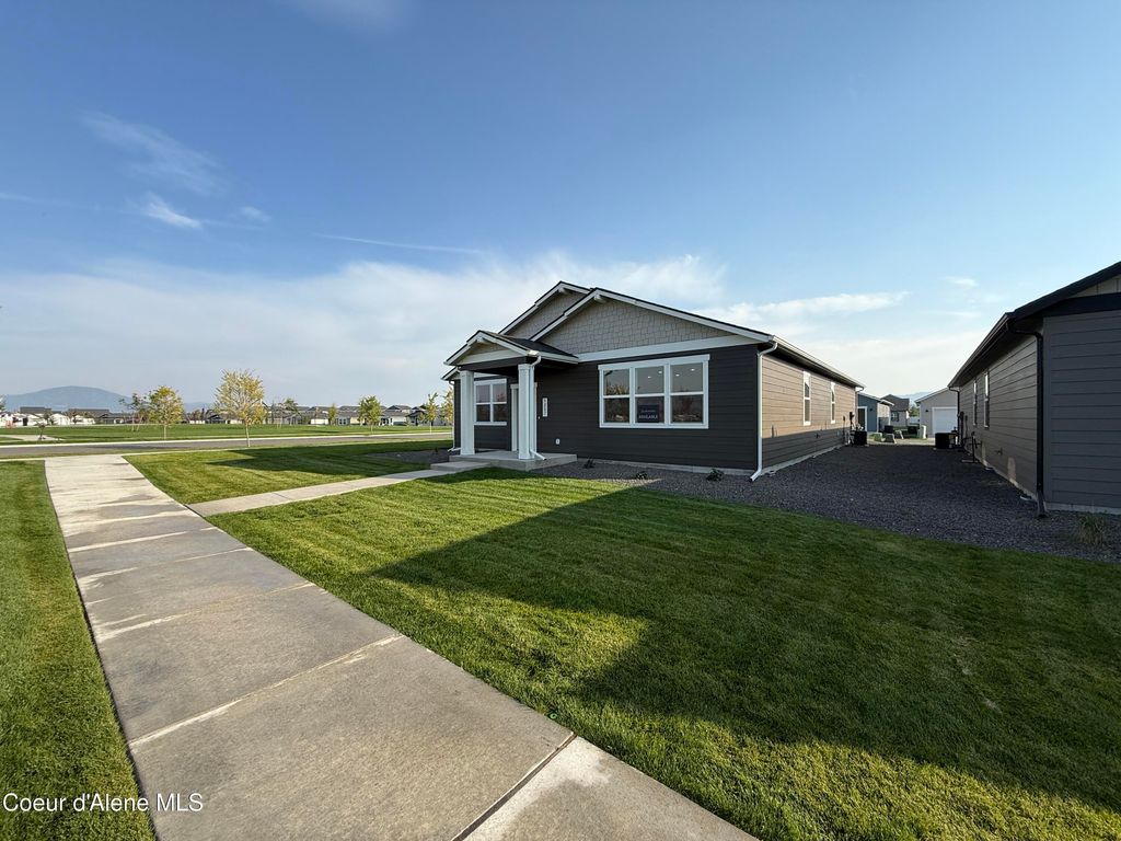 5207 E Rigel Ln, Post Falls, ID 83854