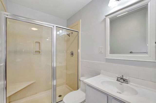 2044 Thonig Road, Houston, TX 77055