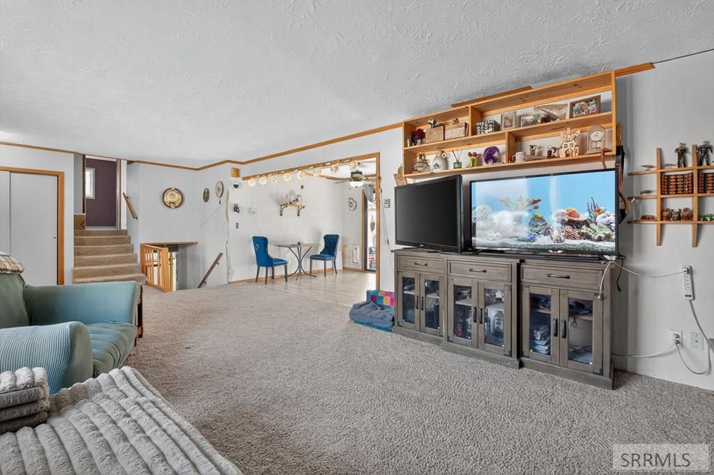 Image 11 of property listing at 415 Sunset Drive, Arco, ID 83213