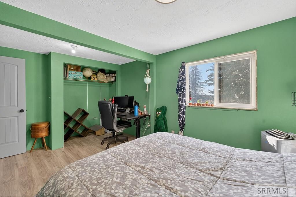 Image 17 of property listing at 415 Sunset Drive, Arco, ID 83213