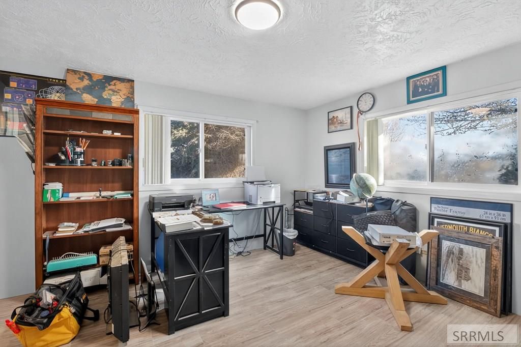 Image 18 of property listing at 415 Sunset Drive, Arco, ID 83213