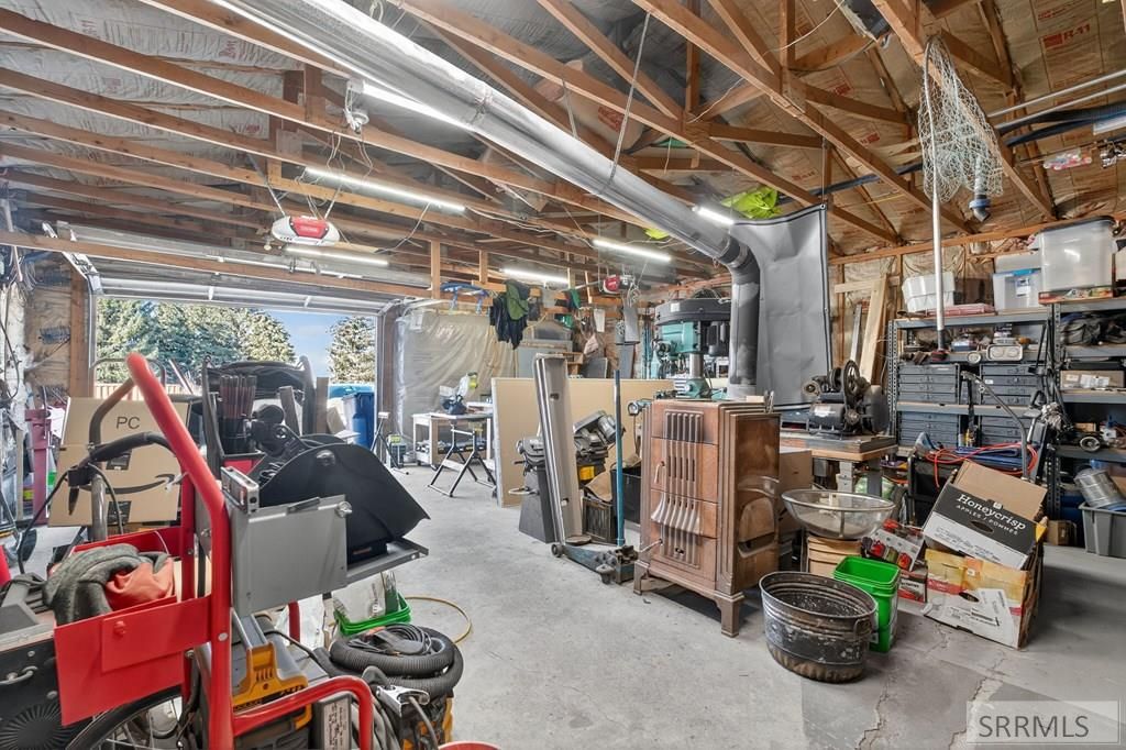 Image 33 of property listing at 415 Sunset Drive, Arco, ID 83213