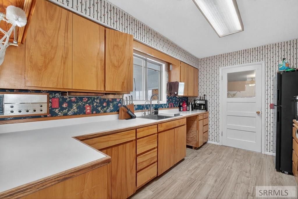 Image 4 of property listing at 415 Sunset Drive, Arco, ID 83213