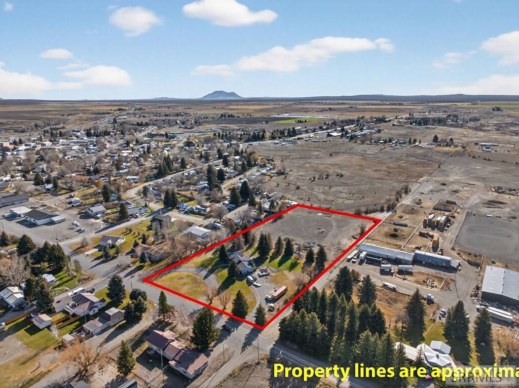 Image 49 of property listing at 415 Sunset Drive, Arco, ID 83213