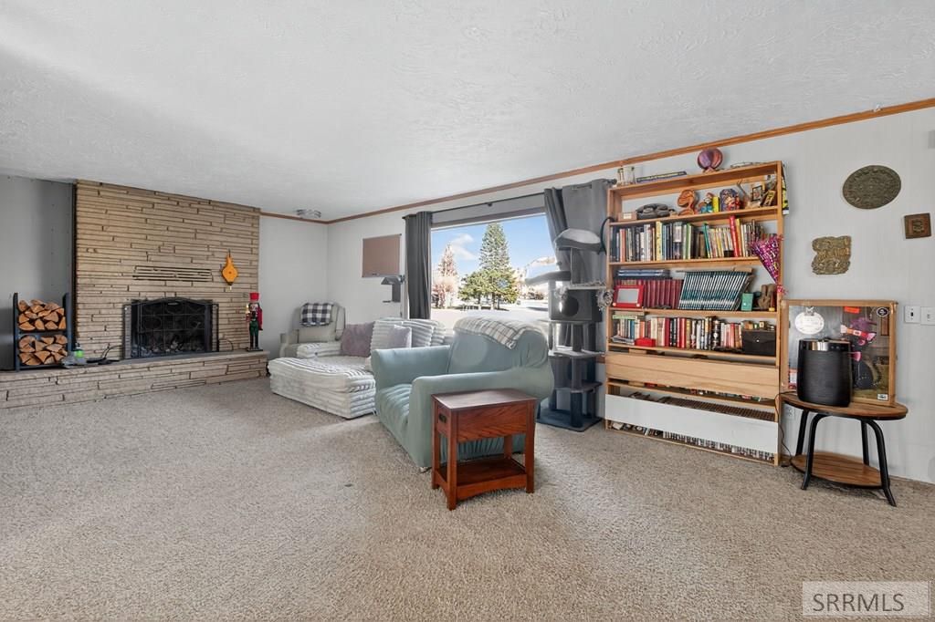 Image 9 of property listing at 415 Sunset Drive, Arco, ID 83213