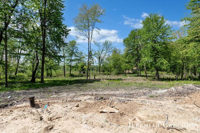 777 E Sedona Hills Court, Grand Rapids, MI 49525