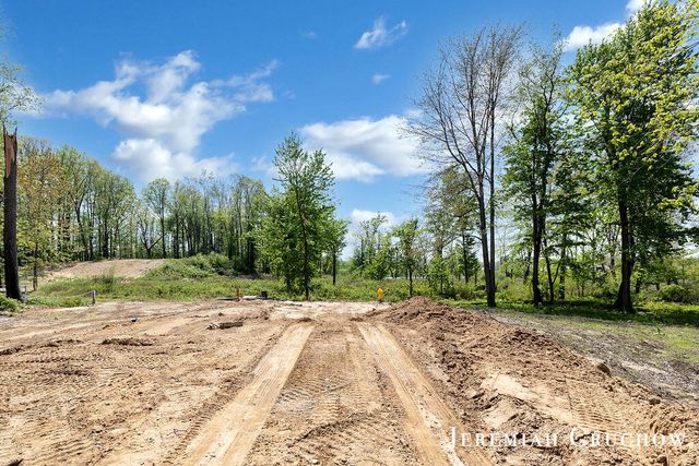 777 E Sedona Hills Court, Grand Rapids, MI 49525